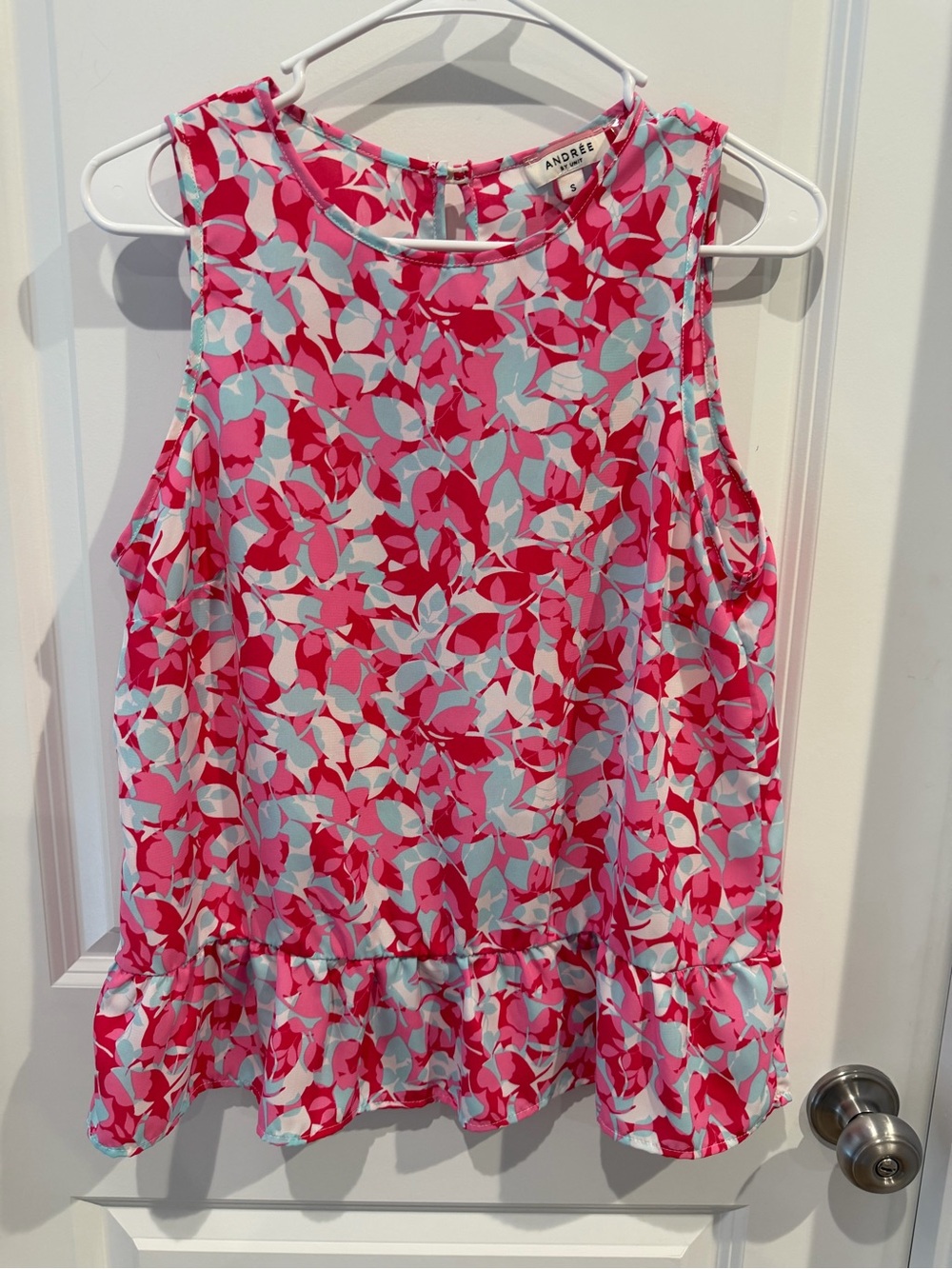ANDREE BY UNIT Sleeveless Top Size Small